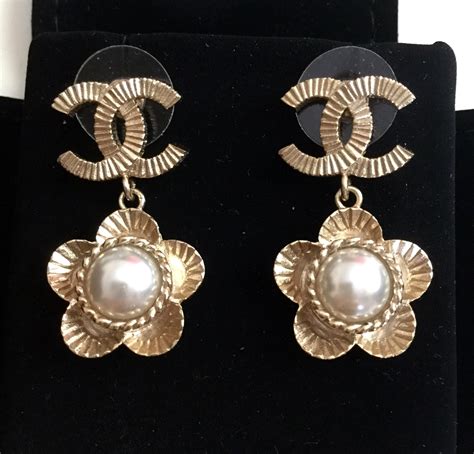 chanel pearl cc drop earrings|Chanel vintage earrings pearl.